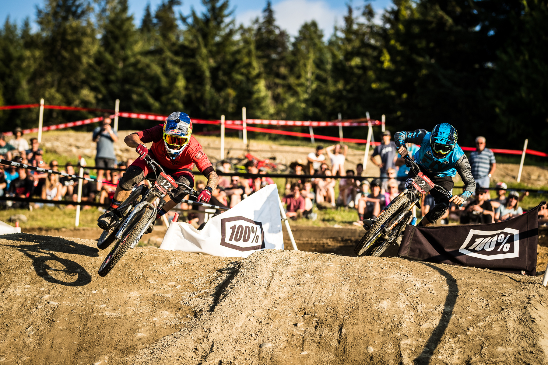 Tomas Slavic and Matthew Sterling go head-to-head in the DUal Slalom.